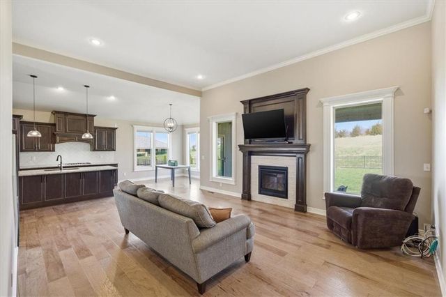 851 Creekmoor Pond Lane, Raymore, MO 64083