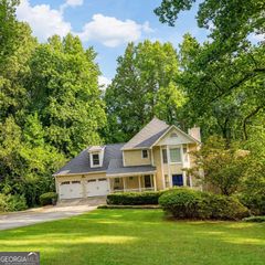 5779 Chisholm Trail, Lilburn, GA 30047