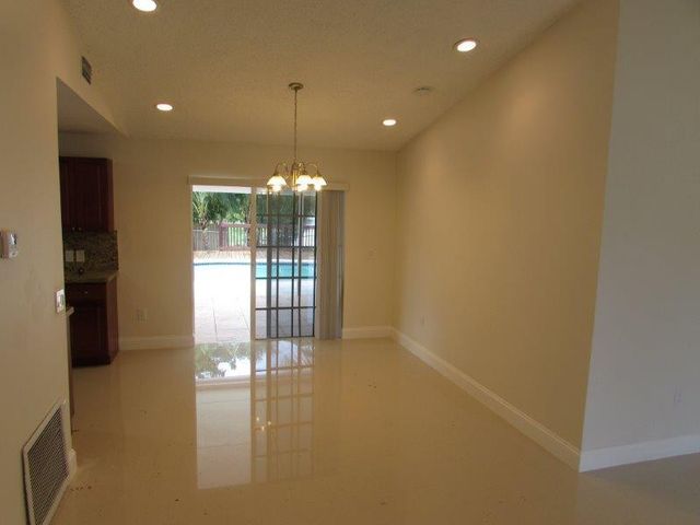 9881 NW 4th Street, Pembroke Pines, FL 33024