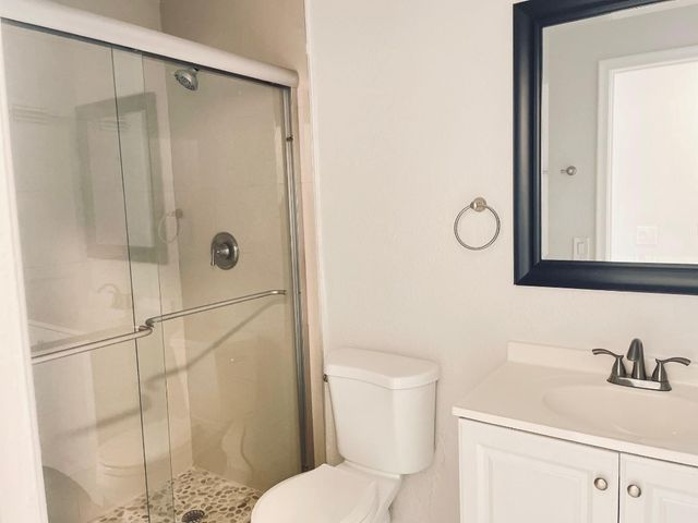 9881 NW 4th Street, Pembroke Pines, FL 33024