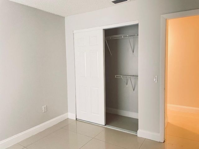 9881 NW 4th Street, Pembroke Pines, FL 33024