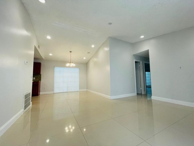 9881 NW 4th Street, Pembroke Pines, FL 33024