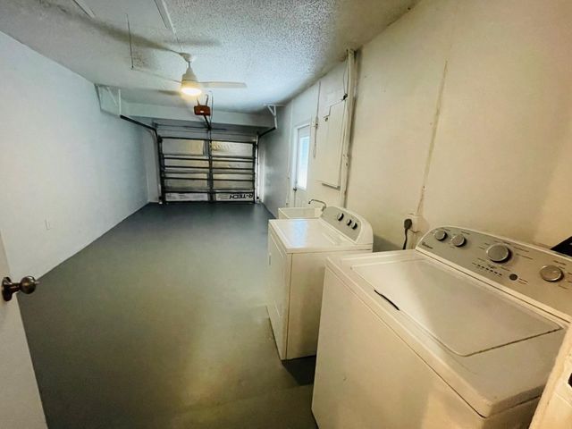 9881 NW 4th Street, Pembroke Pines, FL 33024