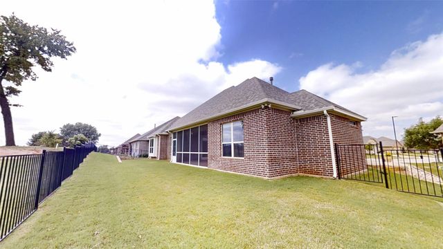2025 Clive Drive, Granbury, TX 76048