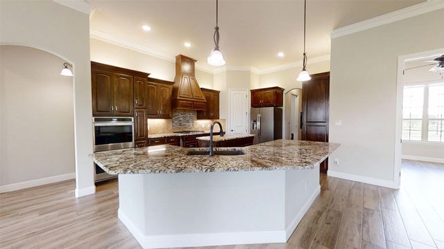 2025 Clive Drive, Granbury, TX 76048