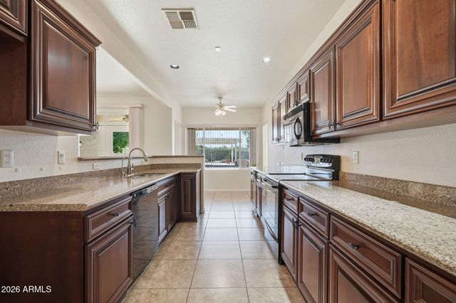 6135 E PALM Street, Mesa, AZ 85215