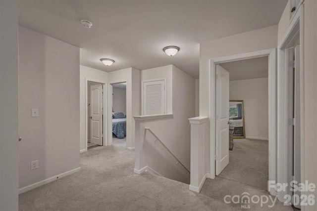 1916 Country Way, Hickory, NC 28601