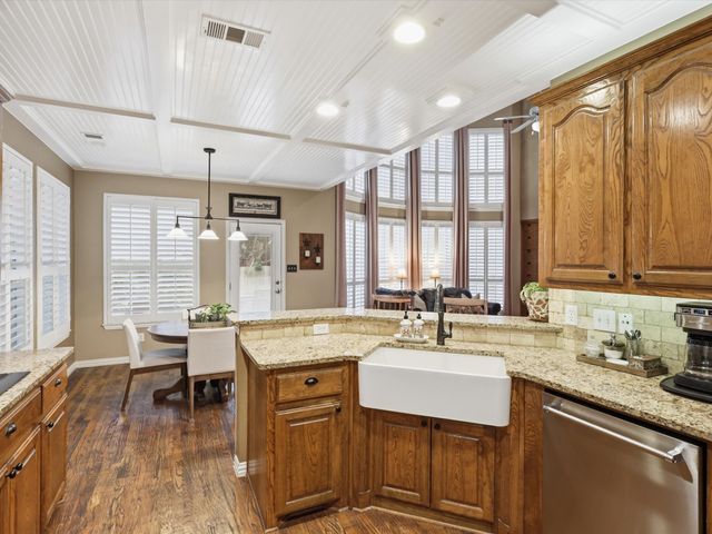 4813 Bellflower Way, Fort Worth, TX 76123