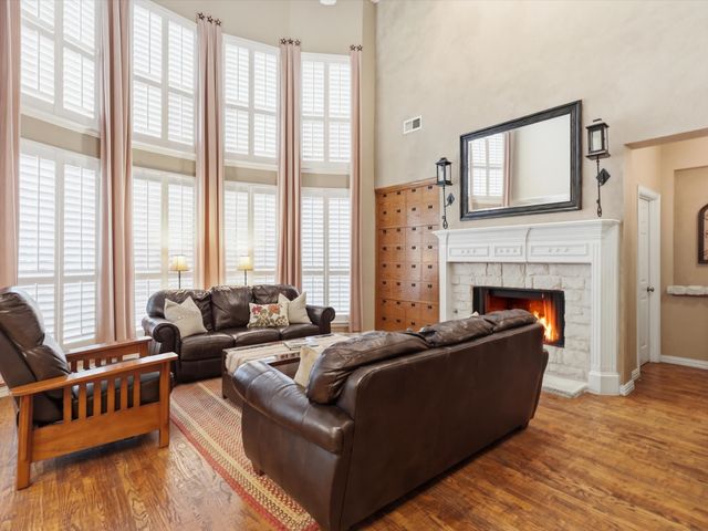 4813 Bellflower Way, Fort Worth, TX 76123