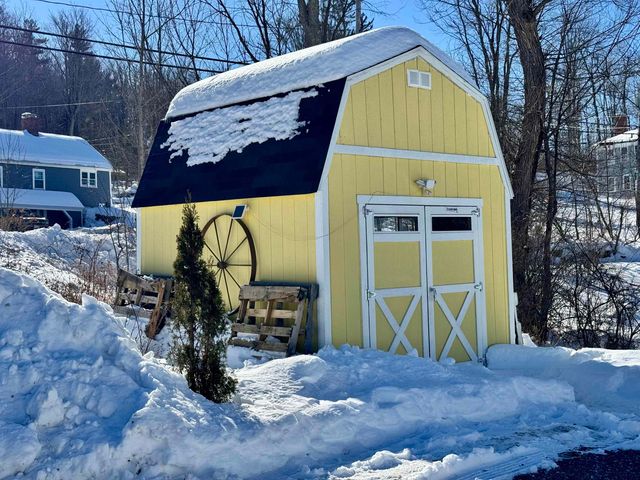 3 Molly Stark Lane, New Boston, NH 03070