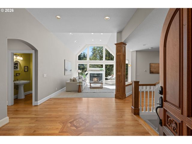 1136 Nw PARK RIDGE Ln, Portland, OR 97229