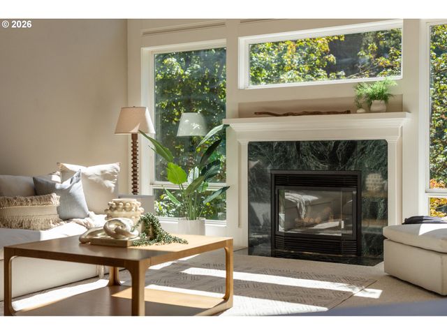 1136 Nw PARK RIDGE Ln, Portland, OR 97229
