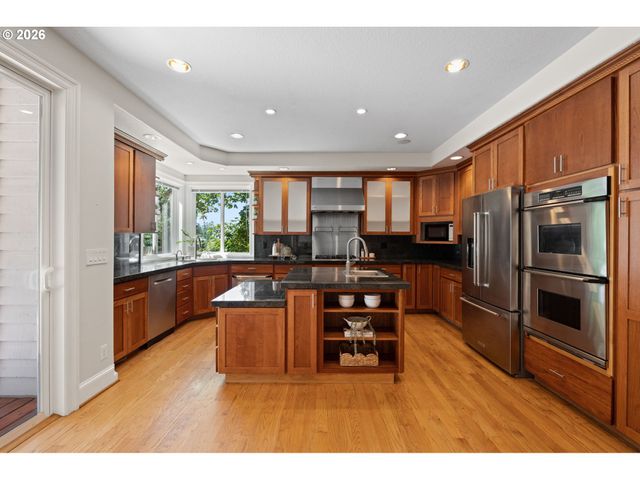 1136 Nw PARK RIDGE Ln, Portland, OR 97229