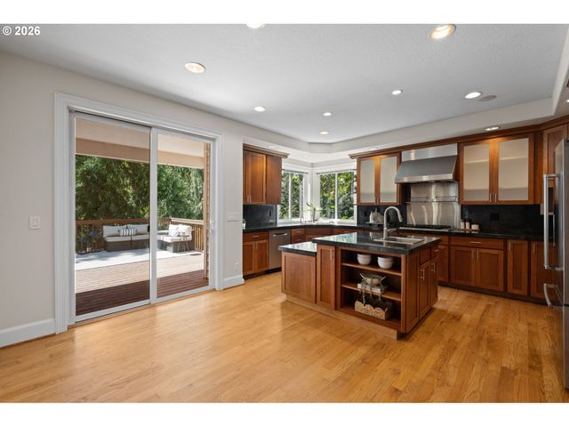 1136 Nw PARK RIDGE Ln, Portland, OR 97229