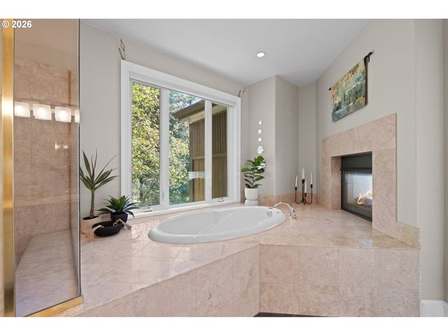 1136 Nw PARK RIDGE Ln, Portland, OR 97229