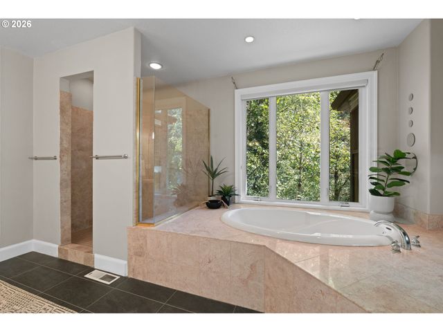 1136 Nw PARK RIDGE Ln, Portland, OR 97229