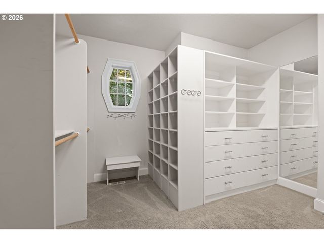 1136 Nw PARK RIDGE Ln, Portland, OR 97229