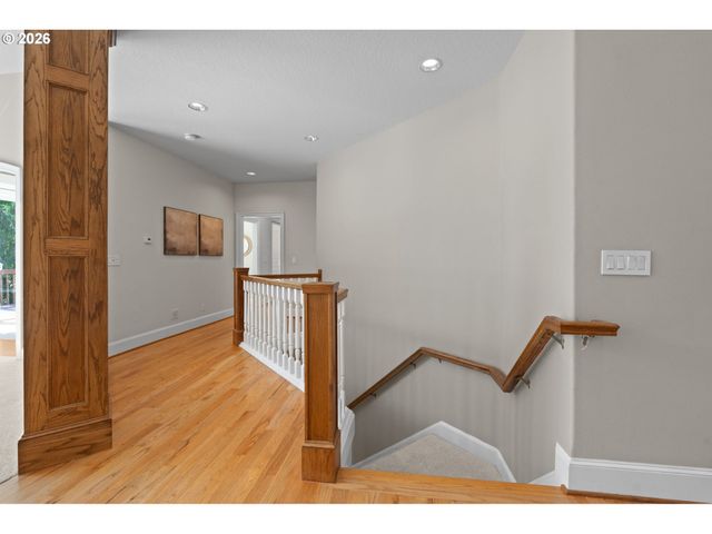1136 Nw PARK RIDGE Ln, Portland, OR 97229