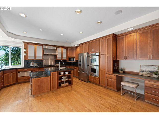 1136 Nw PARK RIDGE Ln, Portland, OR 97229