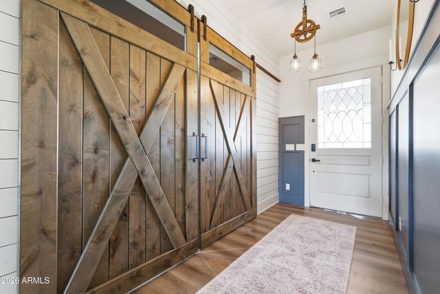 3050 S EAGLE Drive, Chandler, AZ 85286