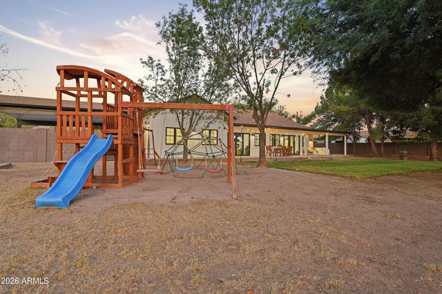 3050 S EAGLE Drive, Chandler, AZ 85286
