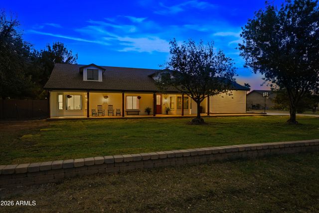 3050 S EAGLE Drive, Chandler, AZ 85286