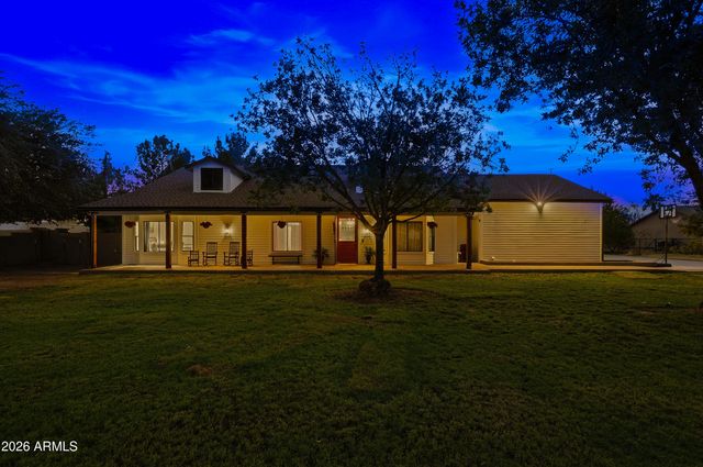 3050 S EAGLE Drive, Chandler, AZ 85286