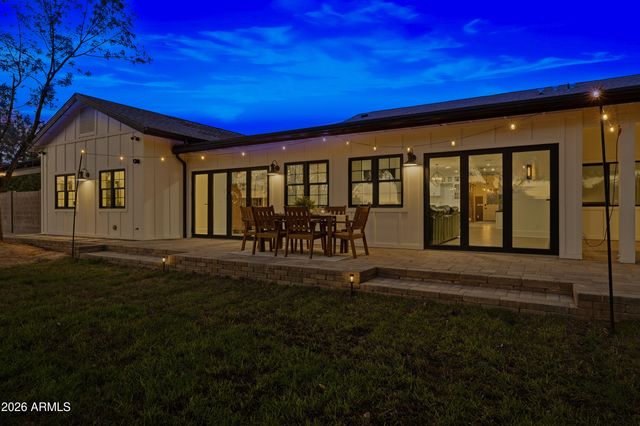 3050 S EAGLE Drive, Chandler, AZ 85286