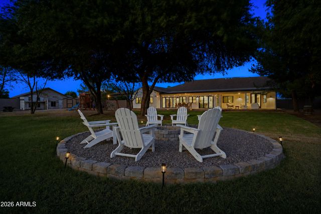 3050 S EAGLE Drive, Chandler, AZ 85286