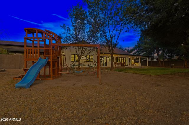 3050 S EAGLE Drive, Chandler, AZ 85286
