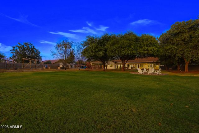 3050 S EAGLE Drive, Chandler, AZ 85286