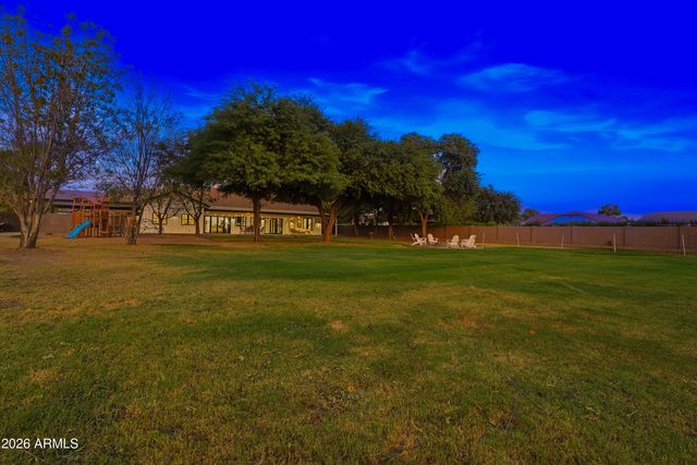 3050 S EAGLE Drive, Chandler, AZ 85286