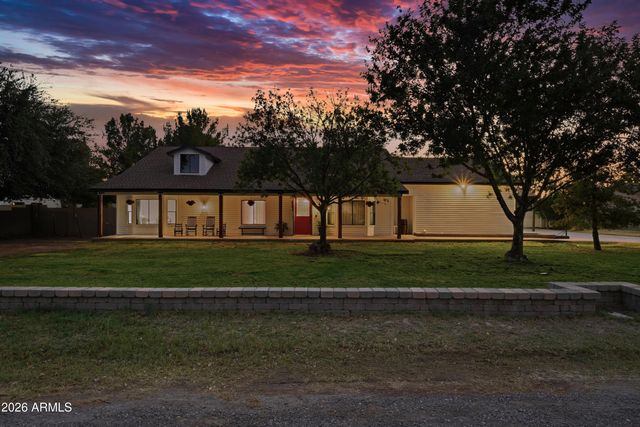 3050 S EAGLE Drive, Chandler, AZ 85286