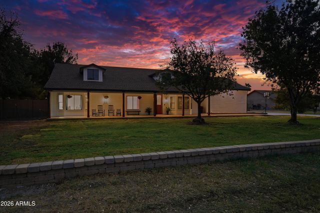 3050 S EAGLE Drive, Chandler, AZ 85286