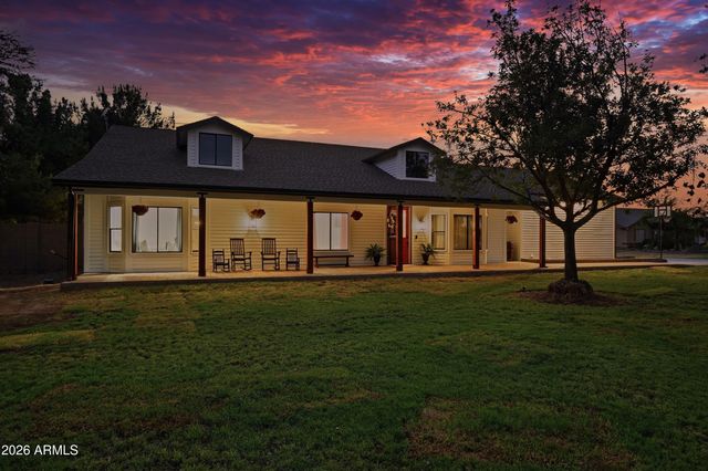 3050 S EAGLE Drive, Chandler, AZ 85286