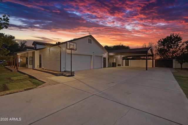 3050 S EAGLE Drive, Chandler, AZ 85286