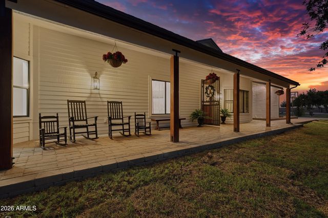 3050 S EAGLE Drive, Chandler, AZ 85286