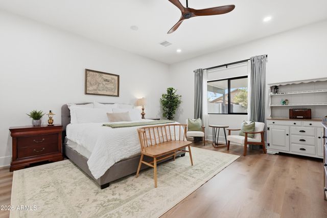 3050 S EAGLE Drive, Chandler, AZ 85286