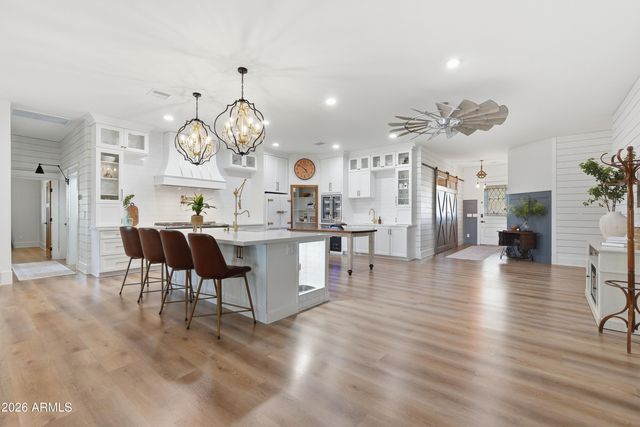 3050 S EAGLE Drive, Chandler, AZ 85286