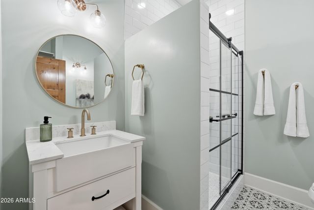 3050 S EAGLE Drive, Chandler, AZ 85286