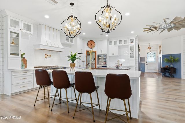 3050 S EAGLE Drive, Chandler, AZ 85286