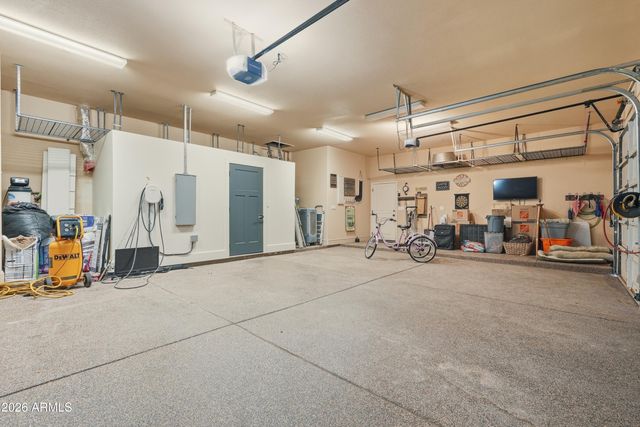 3050 S EAGLE Drive, Chandler, AZ 85286