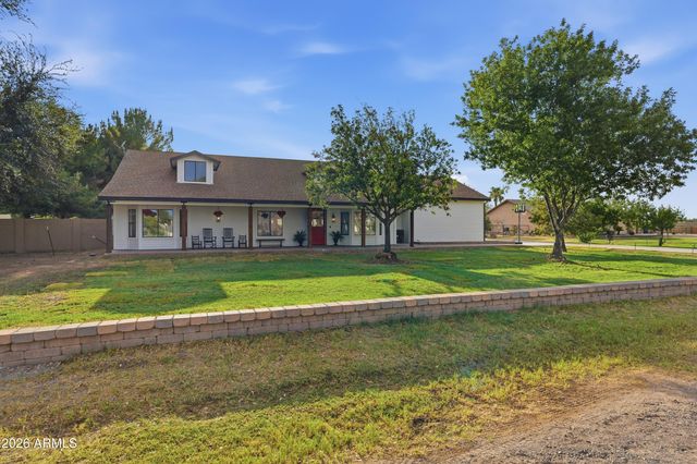 3050 S EAGLE Drive, Chandler, AZ 85286