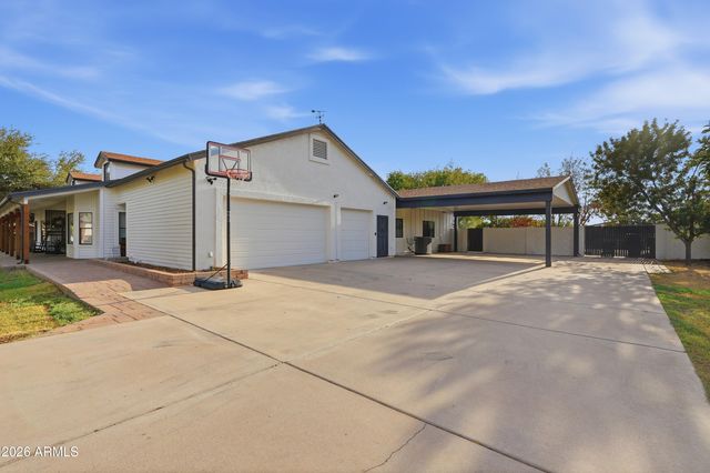 3050 S EAGLE Drive, Chandler, AZ 85286