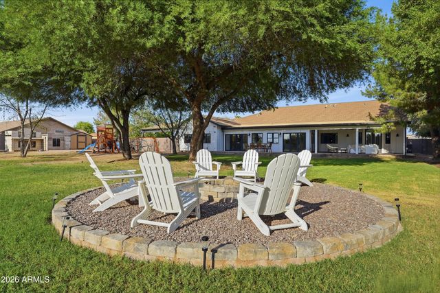 3050 S EAGLE Drive, Chandler, AZ 85286