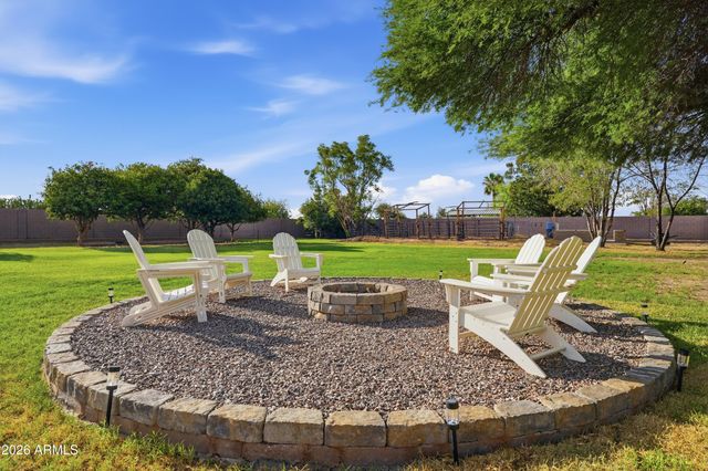3050 S EAGLE Drive, Chandler, AZ 85286