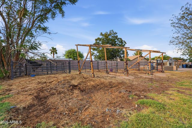 3050 S EAGLE Drive, Chandler, AZ 85286
