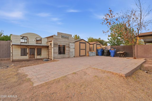 3050 S EAGLE Drive, Chandler, AZ 85286