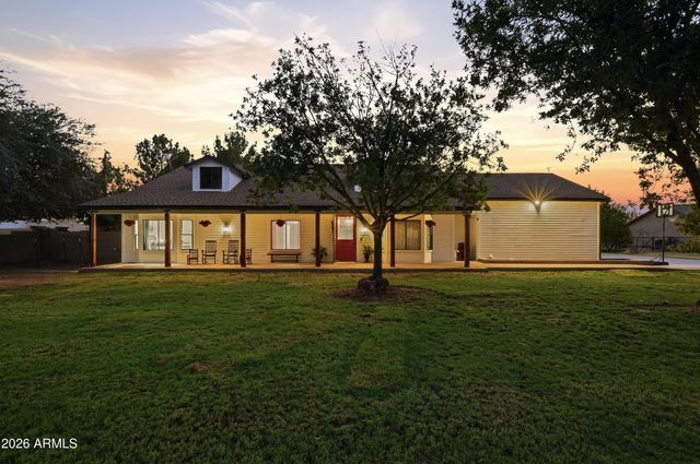 3050 S EAGLE Drive, Chandler, AZ 85286
