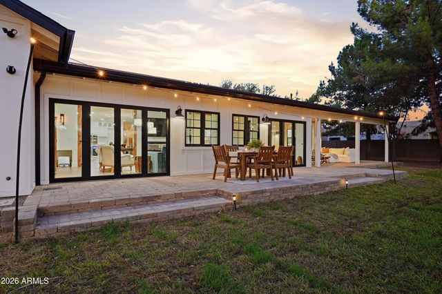 3050 S EAGLE Drive, Chandler, AZ 85286